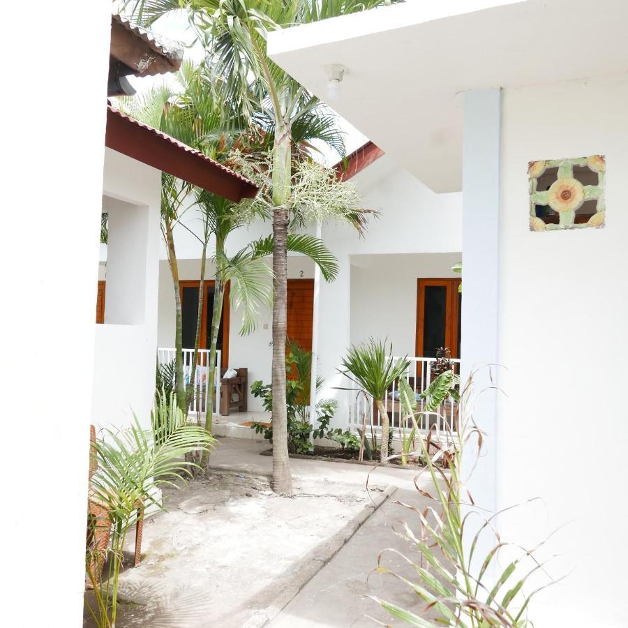 Appartamento Rumah Side Gili Trawangan Esterno foto