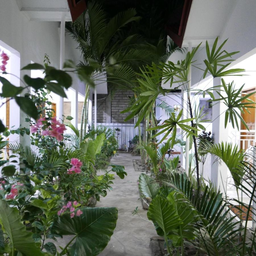 Appartamento Rumah Side Gili Trawangan Esterno foto